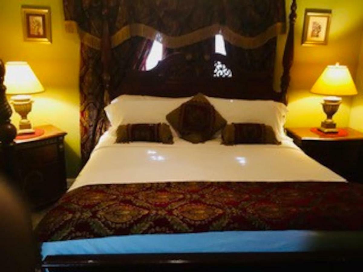 Best Deal In Town! Entire 1 Bedroom Apartment 59 Монтгомери Экстерьер фото