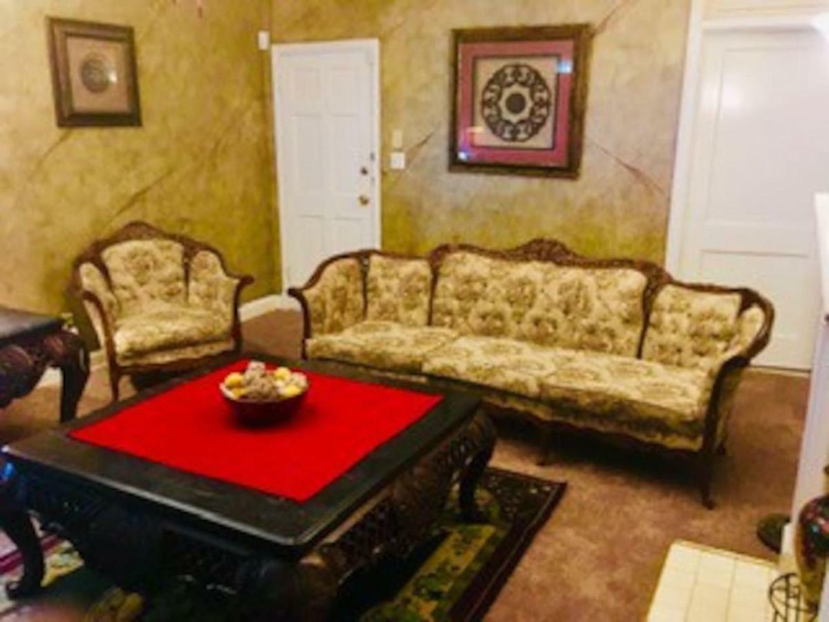 Best Deal In Town! Entire 1 Bedroom Apartment 59 Монтгомери Экстерьер фото